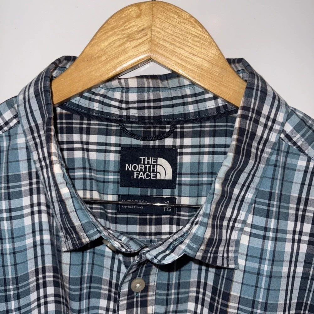 The North Face Mens XL Short Sleeve Button Down Blue  Plaid Shirt
